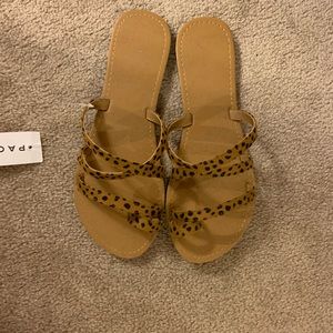 NEW Pacsun sandles!